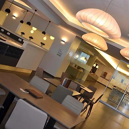 Aparthotel Vayamundo -