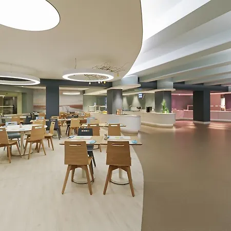 Vayamundo Oostende - Aparthotel